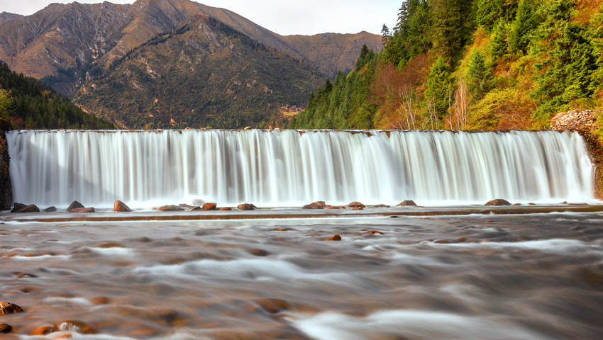 關于調整索道檢修期間停止售票時間的公告